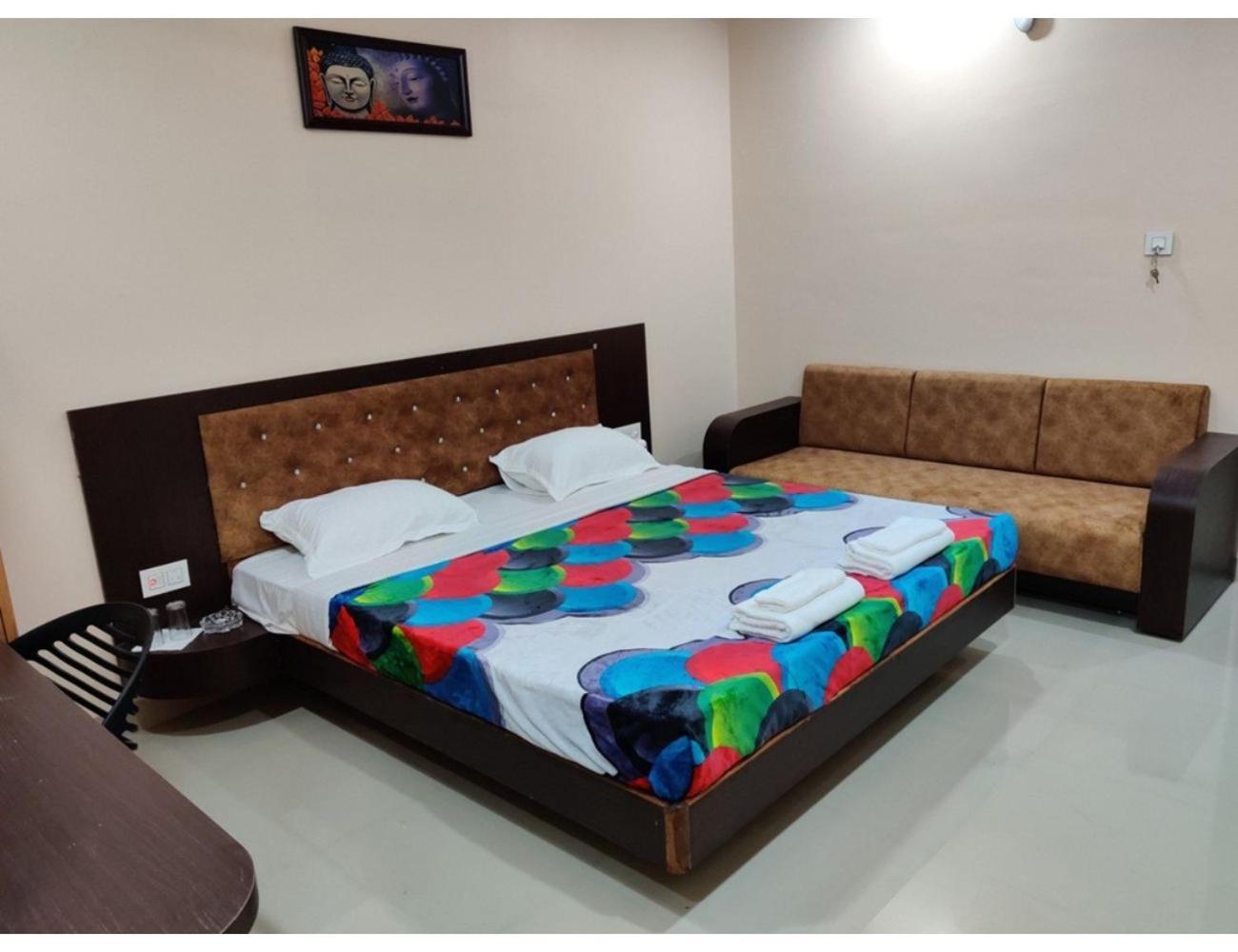 Hotel Pragati, Chanderi, Mp Kültér fotó